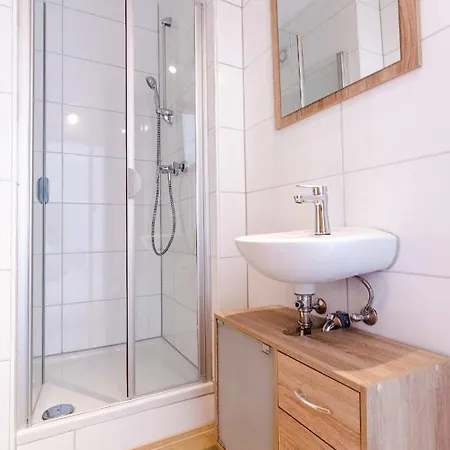 Apartment Njoy! Expo & Zentral - Stuttgart Flughafen & Messe - Perfekt Fuer Work & Travel *